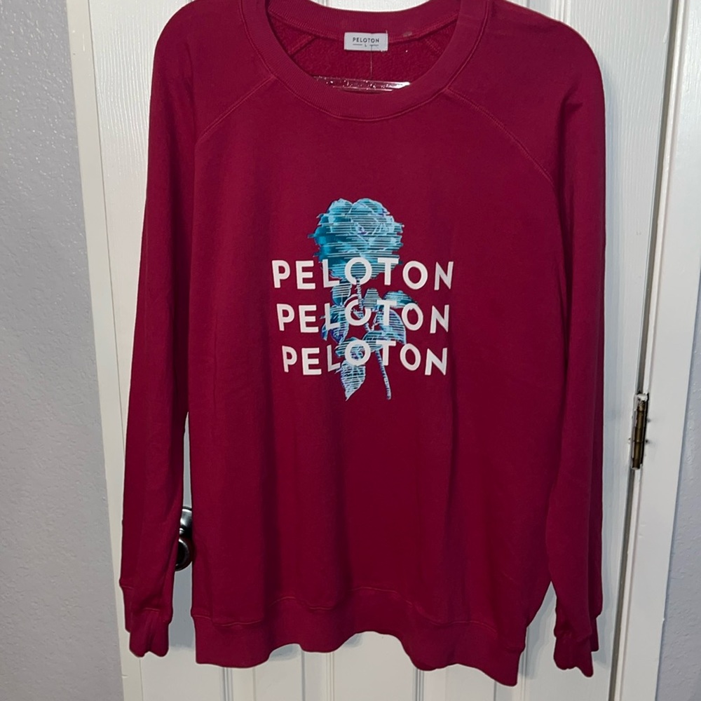 Peloton NWT Oversized Women’s crewneck sweatshirt